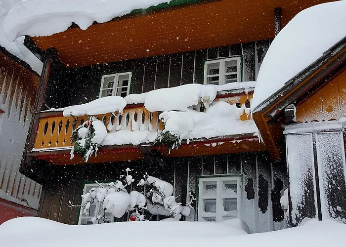 度假居 Haus Hainschneider - Zentrum Tauplitz - By Mynests 陶普利茨